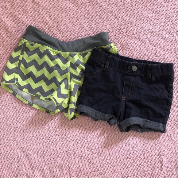 Girls shorts. Size SMALL - Picture 1 of 7